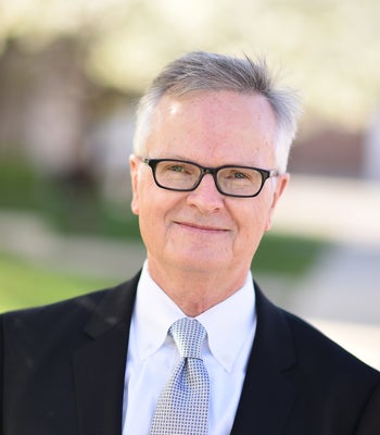 Portrait of Reno Lindsey, Realtor.